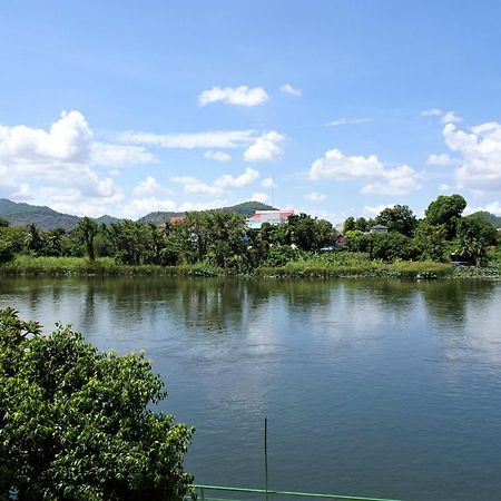 West Wonder Riverside Resort Kanchanaburi Extérieur photo