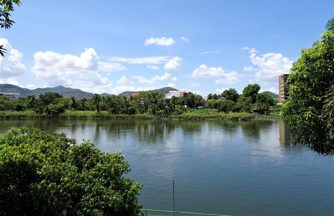 West Wonder Riverside Resort Kanchanaburi Extérieur photo